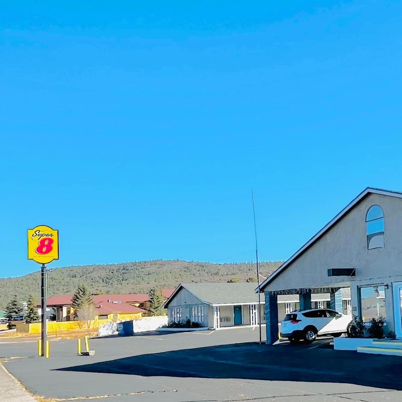 Super 8 By Wyndham Williams West Route 66 - Grand Canyon Area Esterno foto