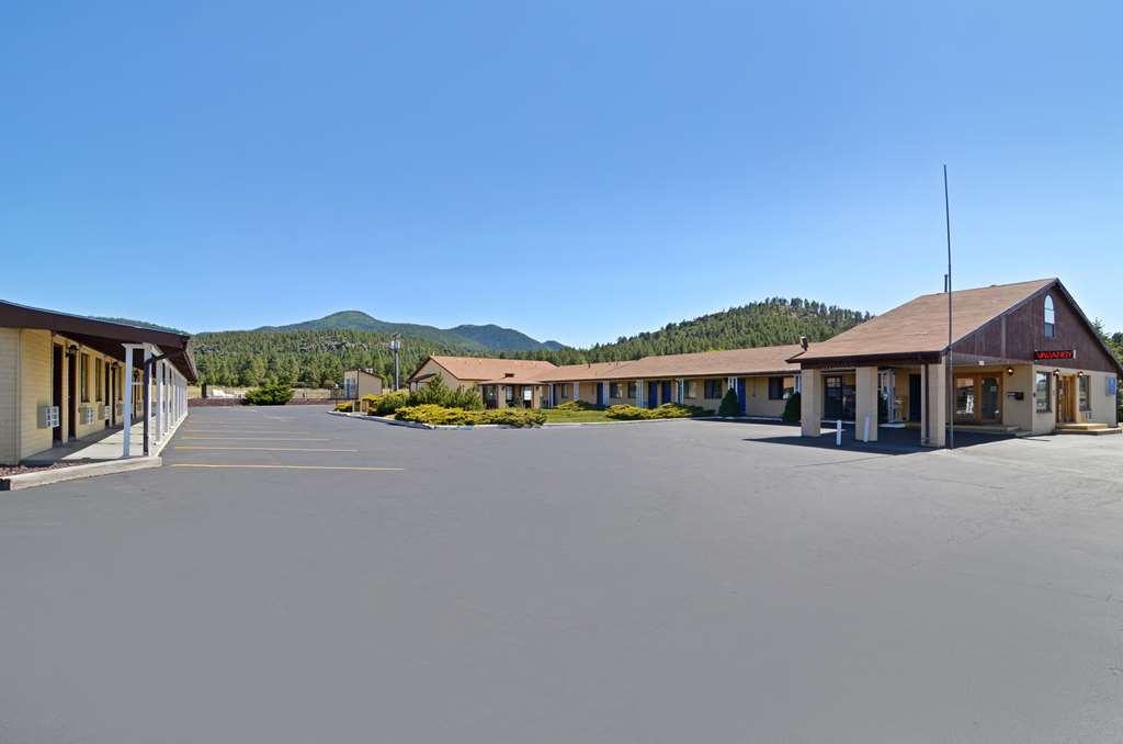 Super 8 By Wyndham Williams West Route 66 - Grand Canyon Area Esterno foto