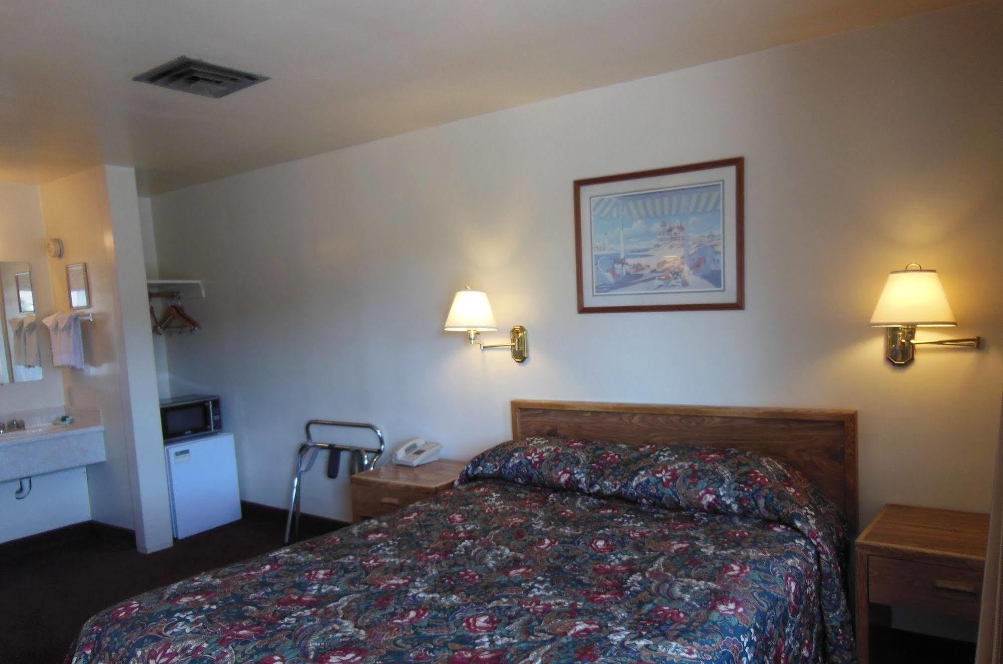 Super 8 By Wyndham Williams West Route 66 - Grand Canyon Area Esterno foto