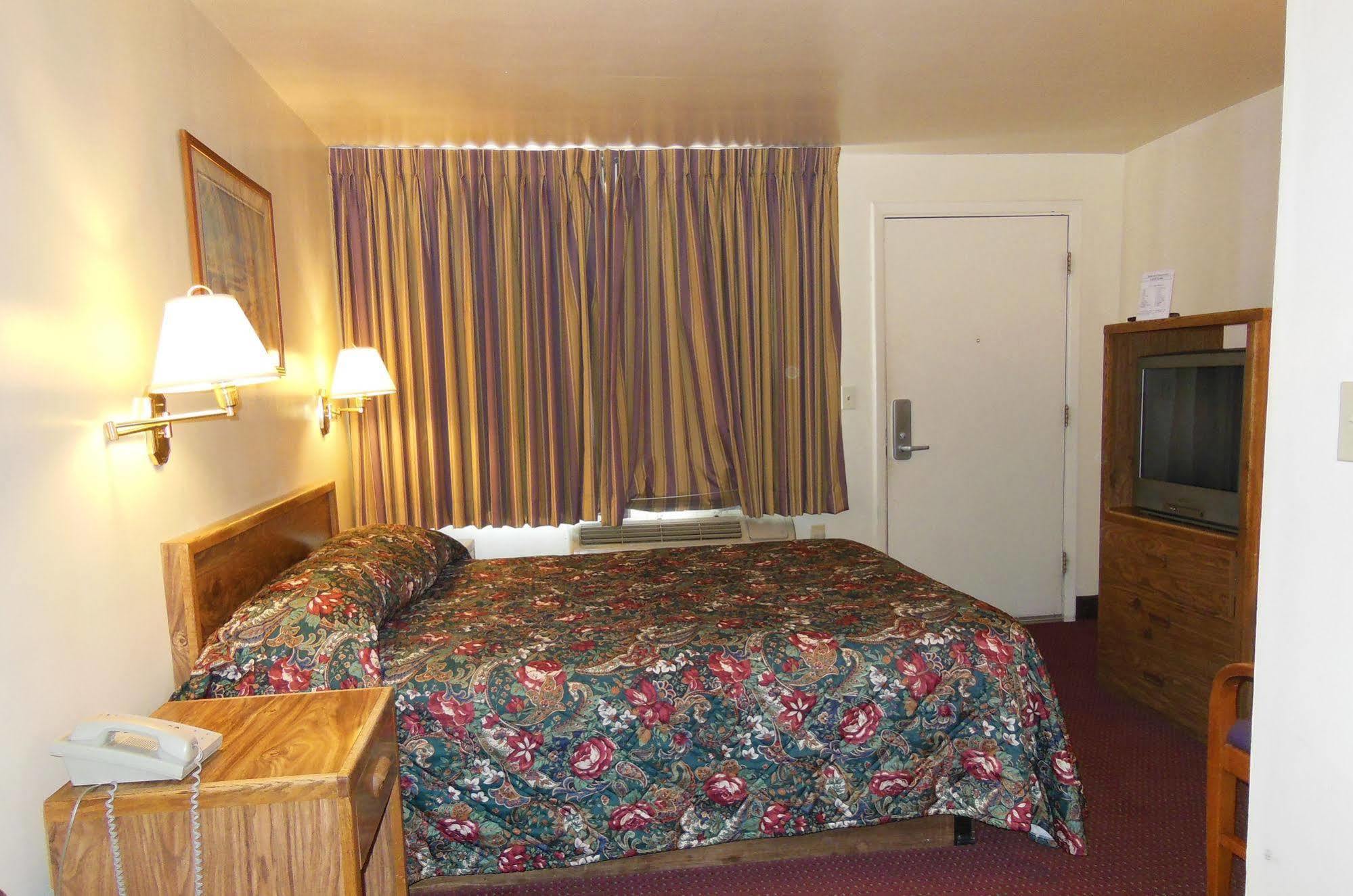 Super 8 By Wyndham Williams West Route 66 - Grand Canyon Area Esterno foto